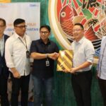 BRI Life memberikan layanan kesehatan bagi PT. World Innovative Telecommunication (OPPO) melalui produk asuransi Professional Group Health. Penyerahan Polis kepesertaan asuransi dilaksanakan pada Senin (8/7) di Jakarta. Foto: Ist