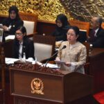 Ketua DPR RI Puan Maharani saat menyampaikan pidato penutupan masa sidang V tahun sidang 2023-2024 di Senayan, Jakarta, Kamis (11/7/2024). Foto: Kresno/vel