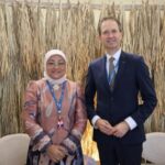 Menaker Ida Fauziyah pada pertemuan bilateral dengan Menteri Sosial dan Ketenagakerjaan Belanda, Eddy Van Hijum di Fortaleza, Brazil. Foto: Kemnaker