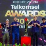 (kiri-kanan) Direktur Riset SMRC Deni Irvani, Ketua Komite Musik Telkomsel Awards Dhani Pette, VP Brand & Marketing Communications Telkomsel Abdullah Fahmi, GM Corporate Communications Aldin Hasyim, dan VP Digital Music NUON Adib Hidayat dalam Press Conference Telkomsel Awards 2024 di Jakarta (8/7/2024). Foto: Ist