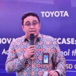 SVPTechnology & Innovation Pertamina Oki Muraza memberikan sambutan pada acara Pengisian Perdana Bioethanol Sorgum Pertamina & Toyota yang diselenggarakan di ICE BSD, Tangerang pada Rabu (24/7/2024). Foto: Pertamina