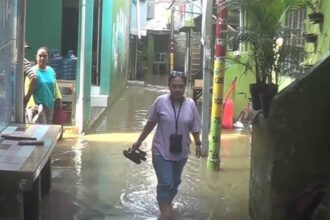 Kondisi kawasan Kebon Pala, RW 04 dan RW 05, Kampung Melayu, Jatinegara, Jakarta Timur, yang kembali terendam banjir pada Jumat (2/8/2024). Foto: Ist