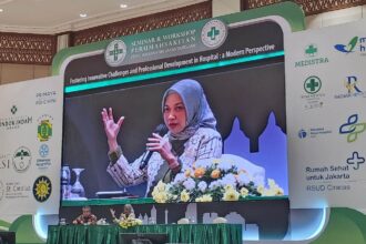 CEO AdMedika periode 2021-2024 Dwi Sulistiani, saat menjadi pembicara dalam Seminar PERSI 2024, beberapa waktu lalu. Foto: Telkom Indonesia