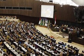 Hari ini BEM UI ikut berunjuk rasa di Gedung DPR untuk mengawal putusan MK terkait ambang batas pencalonan kepala daerah di Pilkada 2024. Foto: Ist