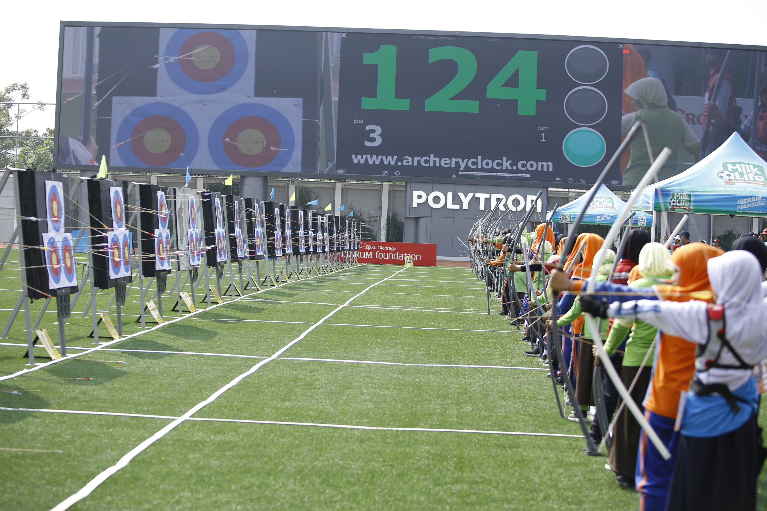 Foto: Suasana pertandingan MilkLife Archery Challenge 2024 yang diselenggarakan di Supersoccer Arena Rendeng, Kudus, Jawa Tengah pada 22 Agustus hingga 25 Agustus