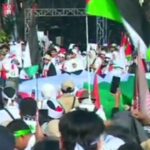 Aksi bela Palestina yang digelar di depan kedutaan besar Amerika. Foto: Screenshot YT