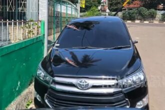 Barang bukti mobil Toyota Kijang Innova yang dua spionnya dicuri di kawasan Kampung Buaran Gowok, RT 10/RW 02, Cakung Timur, Cakung, Jakarta Timur, Selasa (6/8/2024). Foto: Ist