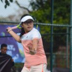 Petenis Jakarta, Mischka Sinclaire Goenadi, memertahankan gelarnya dalam KU 18 tahun Ultra Milk Next Gen Tennis Cup, Rabu, 7 Agustus 2024. Pada final tunggal putri di Lapangan Stadion Gajayana, Malang, belia 15 tahun ini memenangkan duel sekota atas Marvena Maulida, 6-2, 6-0.