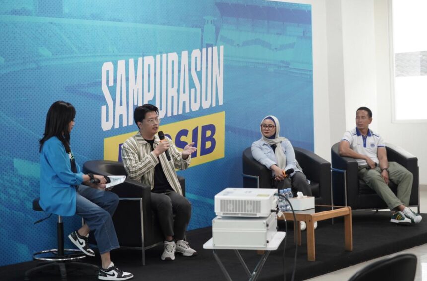 Caption : Talkshow AdaKami dan Persib bahas UMKM naik kelas.