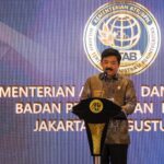 Menteri Koordinator Bidang Politik, Hukum, dan Keamanan Marsekal TNI (Purn) Hadi Tjahjanto saat menjadi pembicara kunci pada acara Pemberian Predikat Wilayah Tertib Adminstrasi Berintegritas di Lingkungan Kementerian Agraria dan Tata Ruang/Badan Pertanahan Nasional (ATR/BPN), Selasa (20/8/2024). Foto: Humas Kemenko Polhukam