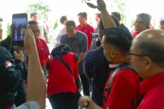 Bacagub Anies Baswedan saat mendatangi kantor PDIP. Foto: Dok pribadi