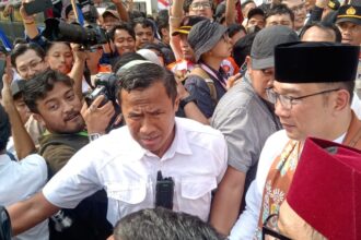 Bacawagub Ridwan Kamil pasca mendaftar ke KPU DKI Jakarta.(Foto sofian/ipol.id)