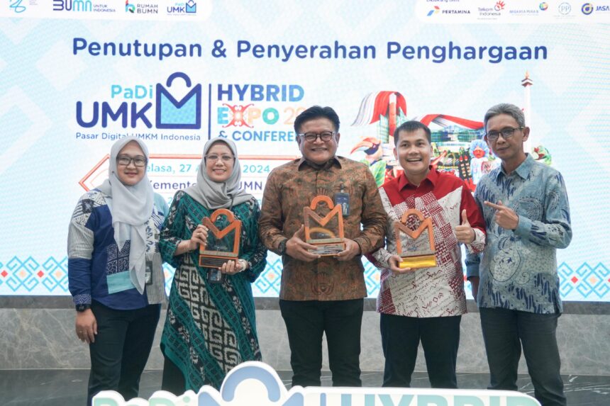 PT Pegadaian kembali membawa pulang 3 penghargaan atas kontribusi luar biasa pada penyelenggaraan PaDi UMKM Hybrid Expo & Conference 2024 yang telah dilaksanakan di 3 (tiga) Kota di Indonesia.