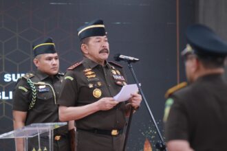 Jaksa Agung ST Burhanuddin saat melantik sejumlah pejabat eselon dua di Gedung Utama Kejaksaan Agung, Jakarta, Kamis (29/8/2024). Foto: Dok Kejaksaan Agung RI