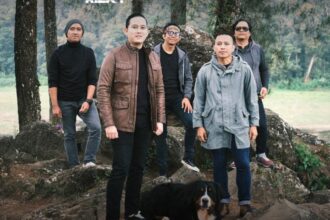 Sekretaris Pribadi Prabowo Subianto Rizky Irmansyah merilis produksi single teranyar-nya berkolaborasi dengan Musisi The Rain bertajuk “Jika Memang Sudah Waktunya” pada Jumat, 30 Agustus 2024.