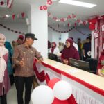 Pj Gubernur Sulsel saat meninjau RSUD Regional La Mappapenning Bone. Foto: dok humas