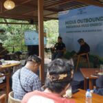 Direktur Eksplorasi PHE Muharram dalam acara Media Visit dan Outbound Subholding Upstream ke Mitra Binaan Zona 7 di kawasan Gunung Puntang, Bandung Selatan, Kamis (29/8/2024). Foto: Dok Pertamina