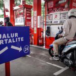 Ilustrasi jalur pengisian BBM Pertalite di SPBU. Foto: Dok Pertamina