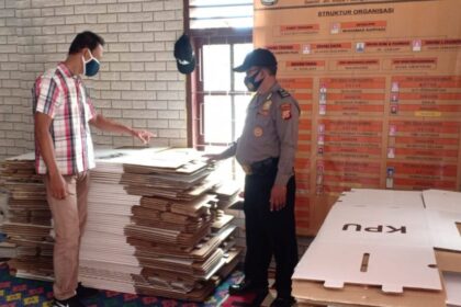 KPU menyatakan ada hampir 50 pilkada akan melawan kotak kosong. Fpoto: Polres Karawang