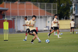 Dengan adanya Mathew Baker, tentu akan semakin menambah kekuatan tim dan melengkapi lini belakang Timnas Indonesia U-17. Foto: PSSI