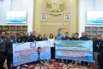 Wakil Ketua Komisi VI DPR RI, Martin Manurung, dalam Rapat Dengar Pendapat Umum (RDPU) dengan Serikat Pekerja Indofarma, di Nusantara I, Senayan, Jakarta, Rabu (28/8/2024). Foto: parlementaria