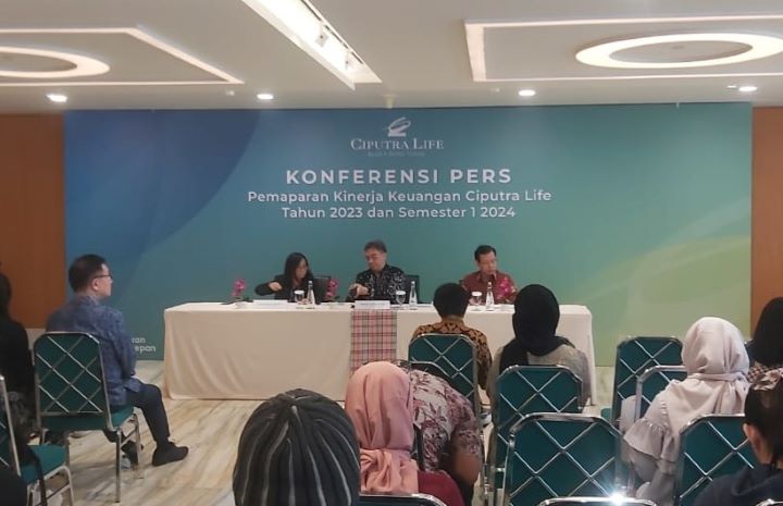 Jajaran direksi PT Asuransi Ciputra Indonesia (Ciputra Life) melaporkan kinerja perusahaan yang berhasil tumbuh positif di tahun 2023. Foto: Ahmad/ipol.id