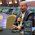 Mantan Menteri Perencanaan Pembangunan Nasional/Kepala Badan Perencanaan Pembangunan Nasional Andrinof Chaniago dalam peluncuran buku “9 Alasan dan 8 Harapan Memindahkan Ibu Kota” di Jakarta, Rabu (14/8/2024).