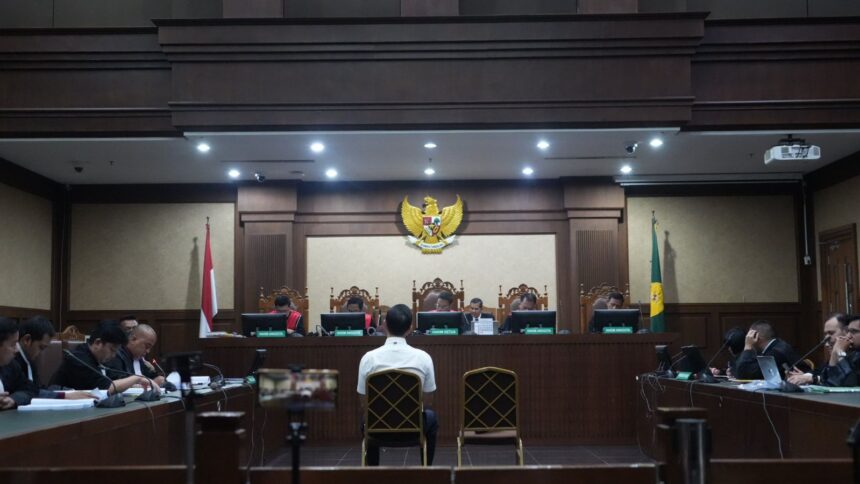 Perwakilan PT RBT, Harvey Moeis saat didakwa di Pengadilan Tipikor Jakarta, Rabu (14/8/2024). Foto: Puspenkum Kejaksaan Agung