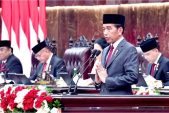 Presiden Joko Widodo menyampaikan pidatonya di Gedung Nusantara MPR/DPR/DPD RI, Jakarta, Jumat (16/8/2024). Foto: BPMI Setpres