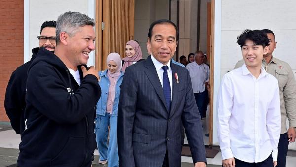 Istana menjelaskan alasan Presiden Jokowi mengajak sejumlah influencer ke IKN. Apa katanya? (Foto: BPMI Setpres)