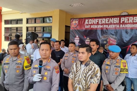 Kapolresta Bandung Kombes Pol Kusworo Wibowo dalam ekspose kasus pembunuhan berencana di Mapolresta Bandung, Soreang, Kabupaten Bandung, Jumat (2/8/2024). (Istimewa)