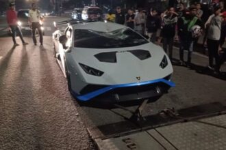 Mobil Lamborghini Huracan yang menabrak pejalan kaki di Penjaringan Jakarta Utara.ANTARA/HO-Satlantas Polres Jakut