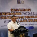 Kepala Kantor Wilayah Kementerian Hukum dan HAM DKI Jakarta, R. Andika Dwi Prasetya dalam kegiatan sosialisasi pengamanan data siber dan pencegahan penipuan online atau judi online di Kantor Imigrasi Jakarta Selatan, Selasa (27/8/2024). Foto: Ist