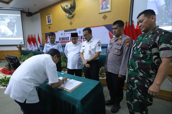 Wali Kota Jakarta Timur, M. Anwar buka kegiatan Rembuk Stunting Kota Administrasi Jakarta Timur 2024, di Ruang Pola, Kantor Walikota Jakarta Timur, Rabu (28/8/2024). Foto: Ist