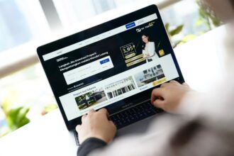 Bank Mandiri menghadirkan berbagai kemudahan, salah satunya melalui pembuatan portal microsite khusus di platform Rumah123 yang menampilkan aset-aset lelang Mandiri. Foto: Dok Bank Mandiri