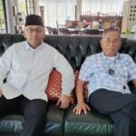 Sekretaris Jenderal (Sekjen) Rekat Indonesia Raya, Heikal Safar (kiri) bersama Ketua Pembina Rekat Indonesia Raya, Jenderal TNI (Purn) Ryamizard Ryacudu (Menteri Pertahanan 2014-2019) (kanan) dukung pasangan ASIH (Ahmad Syaiku-Ilham Habibie) pada Pilgub Jawa Barat. Foto: Ist