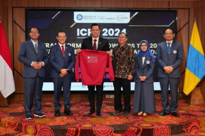 Menteri AHY saat memberi sambutan di International Conference of UNAIR Postgraduate School 2024. Foto: dok humas