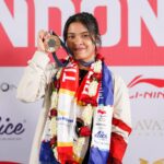 Debut pebulutangkis tunggal putri Indonesia Gregoria Mariska Tunjung berbuah manis dengan berhasil meraih medali perunggu tunggal putri di Olimpiade 2024 Paris. Jorji sapaan akrab Gregoria, berharap regenerasi di sektor tunggal putri menjadi perhatian lebih untuk prestasi yang lebih tinggi.(foto:egan/kemenpora.go.id)