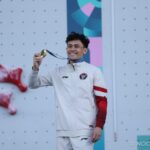 Lagu Indonesia Raya akhirnya berkumandang di Olimpiade 2024 Paris. Emas pertama Indonesia berhasil diraih atlet panjat tebing Veddriq Leonardo yang berhasil mengalahkan Wu Peng di Le Borguet Climbing Venue, Paris, Prancis, Kamis (8/8) sore.(foto: NOC Indonesia/Naif Muhammad Al'as)