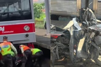 Petugas mengevakuasi motor yang terseret KRL Foto: Instagram @infodepok_id