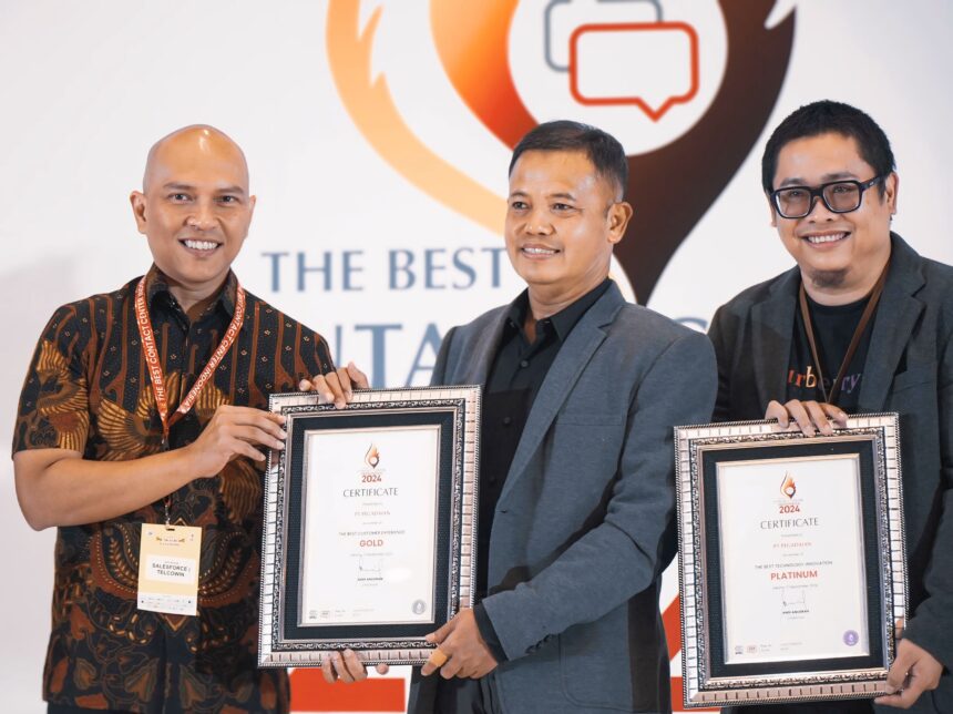 PT Pegadaian berhasil meraih delapan penghargaan sekaligus dalam Gala Awards Ceremony The Best Indonesian Contact Center 2024 yang diselenggarakan oleh Indonesian Contact Center Association (ICCA). Foto: Ist