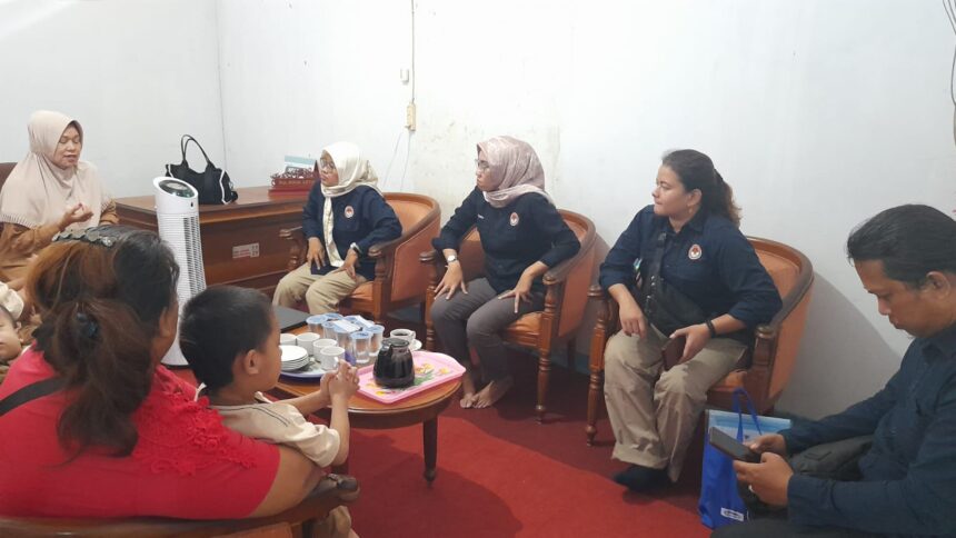 Sikap proaktif Lembaga Perlindungan Saksi dan Korban (LPSK) dalam memberikan perlindungan terhadap korban kekerasan seksual anak dan saksi di Singkawang, Kalimantan Barat, Jumat (27/9/2024). Foto: Ist