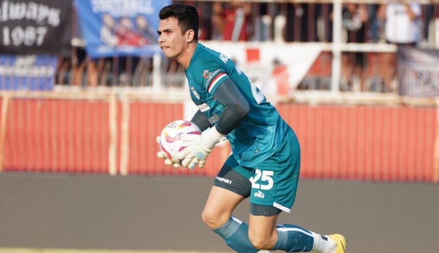 Kiper Borneo FC Nadeo Arga Winata