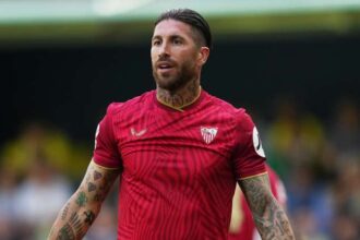 Mantan bek Real Madrid, Sergio Ramos kabarnya akan menuju Arab Saudi di mana ia akan menghadapi mantan rekannya di Real Madrid Cristiano Ronaldo setelah menolak tawaran MLS.