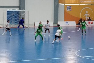 Tim futsal putri DKI Jakarta menyegel satu tempat di babak semifinal cabor futsal Pekan Olahraga Nasional (PON) XXI Aceh-Sumut 2024.