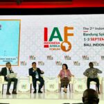 Direktur Utama Bank Mandiri Darmawan Junaidi (kedua dari kiri) saat menjadi salah satu panelis pada gelaran Indonesia - Africa Forum (IAF) 2024 yang berlangsung di Bali pada 1 - 3 September 2024. Foto: Dok Bank Mandiri