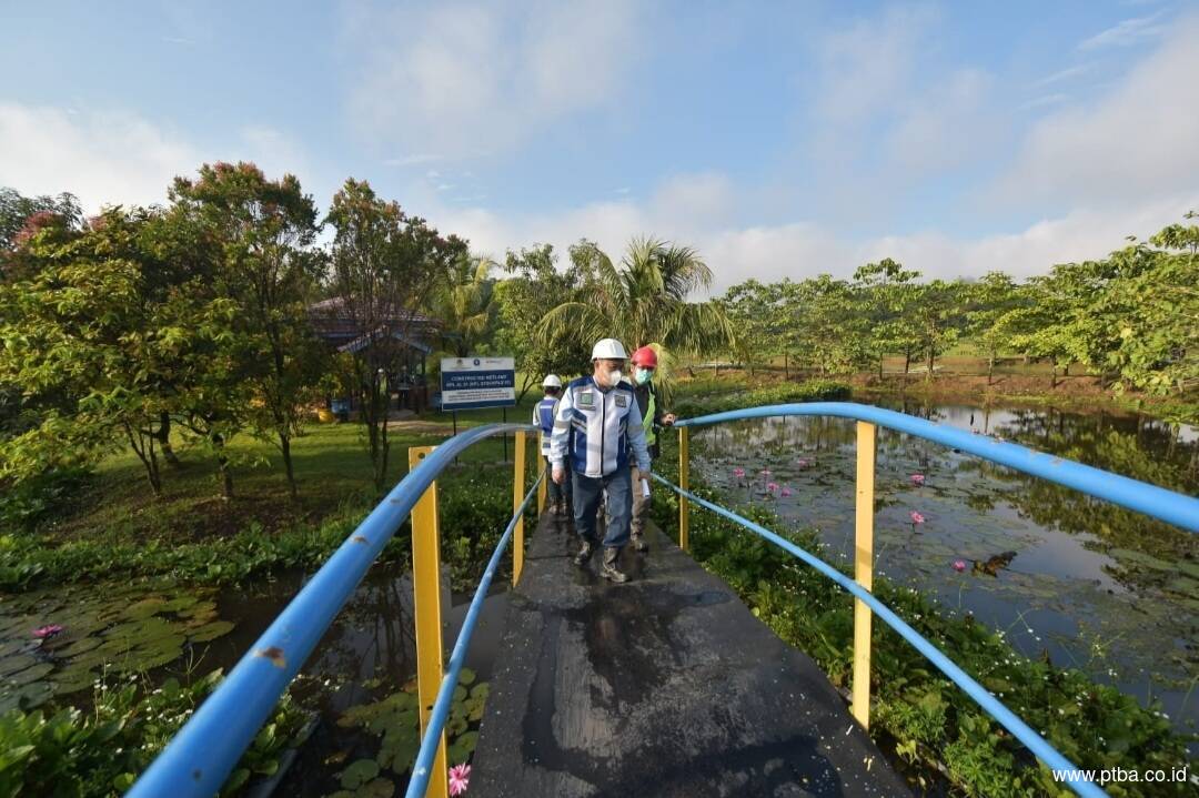 MIND ID konsisten mendukung transisi energi Indonesia melalui pengelolaan cadangan serta program hilirisasi dan industrialisasi mineral pertambangan. Foto: MIND ID