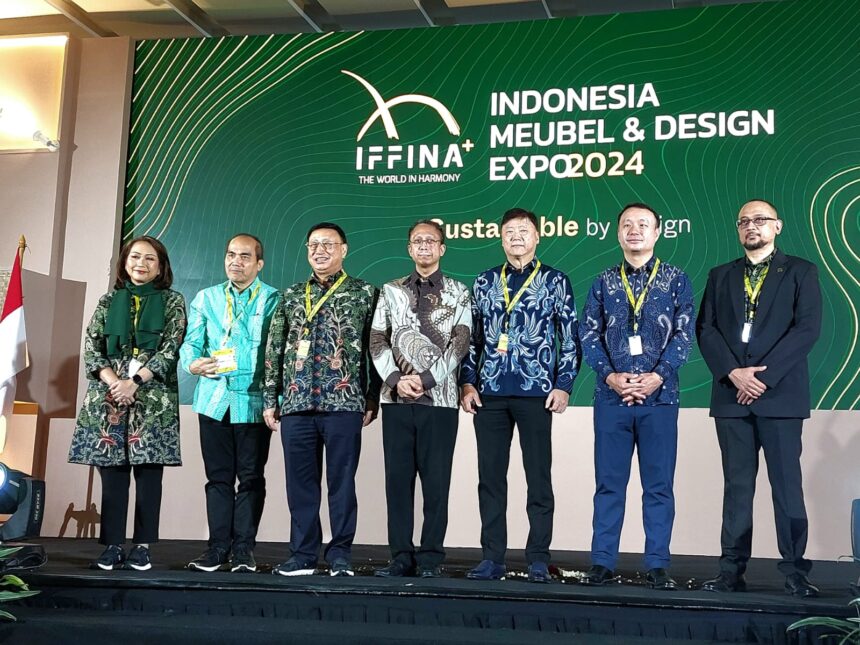 Pameran IFFINA Indonesia Mebel & Design Expo pada 14-17 September 2024 di ICE BSD, Kabupaten Tangerang, Banten. Foto: ipol.id/Vinolla