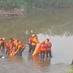 Penemuan 7 Mayat remaja di kali Bekasi belakang PGP. Foto: X, @liputancikarang (tangkap layar)