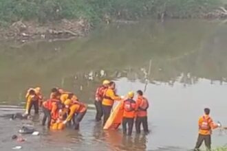 Penemuan 7 Mayat remaja di kali Bekasi belakang PGP. Foto: X, @liputancikarang (tangkap layar)